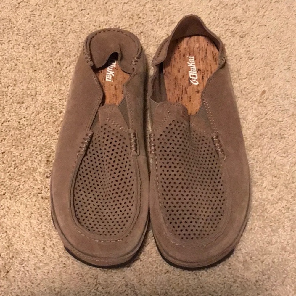 OluKai men’s brown loafers